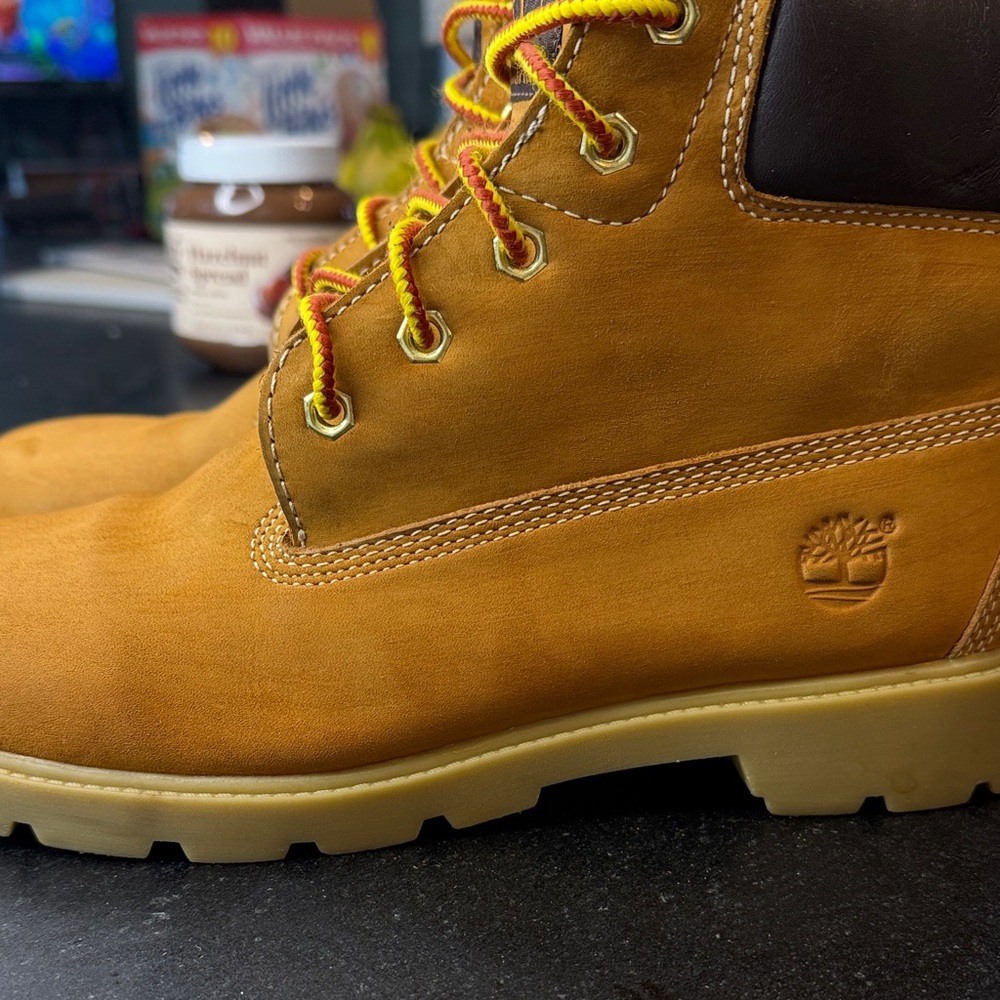 Timberland Wheat Nubuck Lace-Up Boots – Classic Work Boots - Picture 6 of 13
